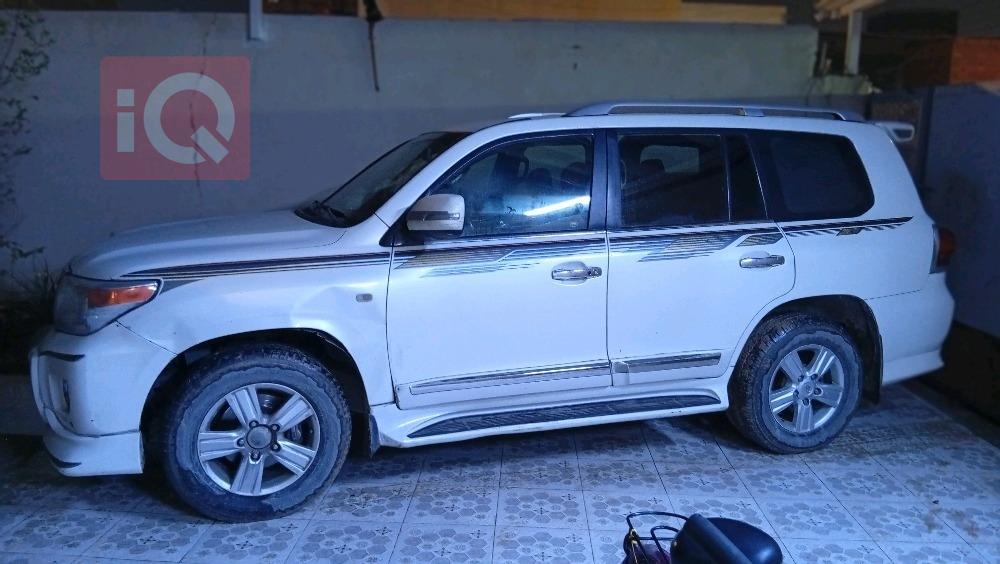 تۆیۆتا لاند کروزەر